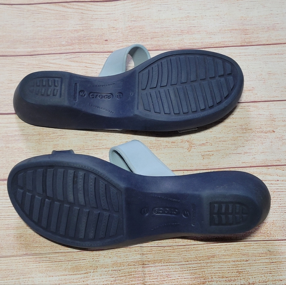 Crocs Madeira two-tone Slip-on Wedge Sandals Navy/Light Blue Women's Size 11 - Picture 9 of 16